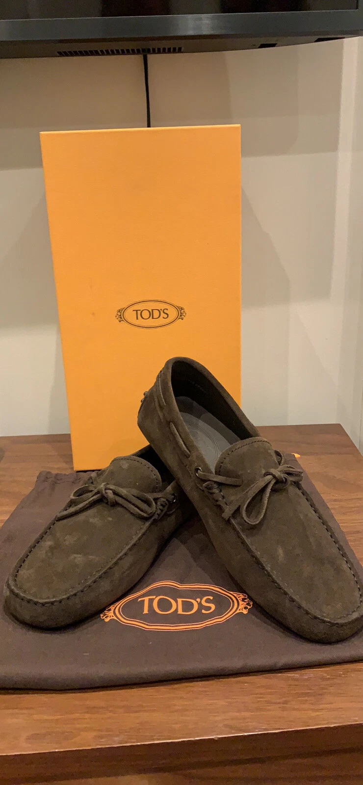 TOD’S Scarpe da guida uomo Gommino in pelle scamosciata cioccolato NUOVE DI ZECCA IN SCATOLA
