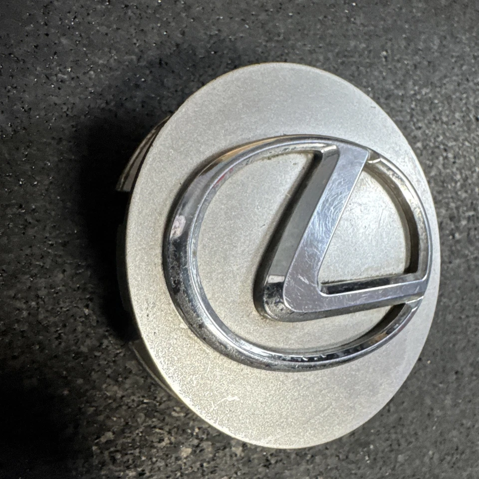 Tampa central aro roda cromada prata Lexus ES300 GS350 GS300 GS450 GS460 C7422 - Imagem 4 de 4