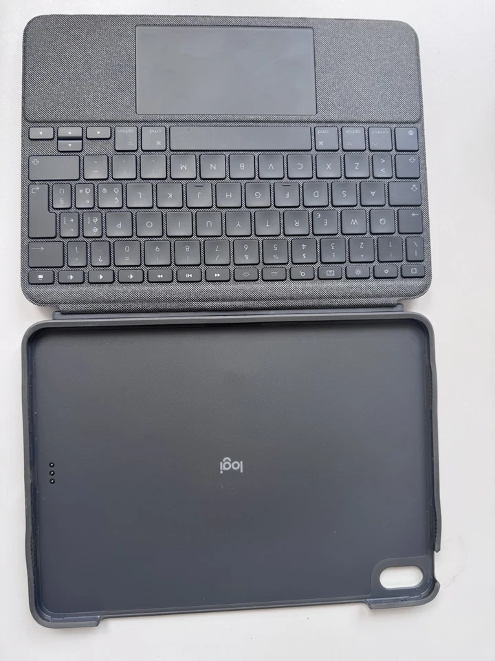 Logitech Combo Touch Custodia con Tastiera per Apple iPad 10a Gen. - Oxford Grey - Immagine 3 di 4