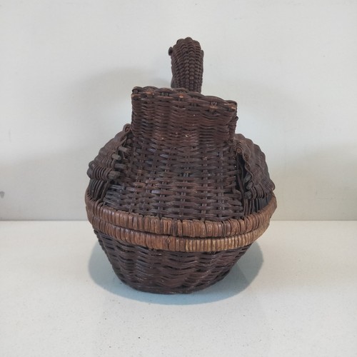 Vintage Wicker Ratan Duck Basket with Lid Farmhouse Retro Country 23cm - Picture 5 of 9