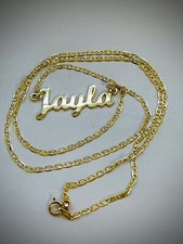 Collar con Nombre Personalizado Oro Sólido 14K con Collar Valentino
