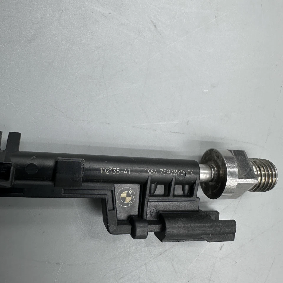 8X Genuine Bosch Fuel Injectors 0261500109 For BMW M5 M6 X5 X6 550i 13647597870 - Image 4 of 4