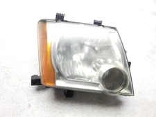 05-15 Xterra Passenger Headlight PRO-4X Offroad OEM 26010EA025 