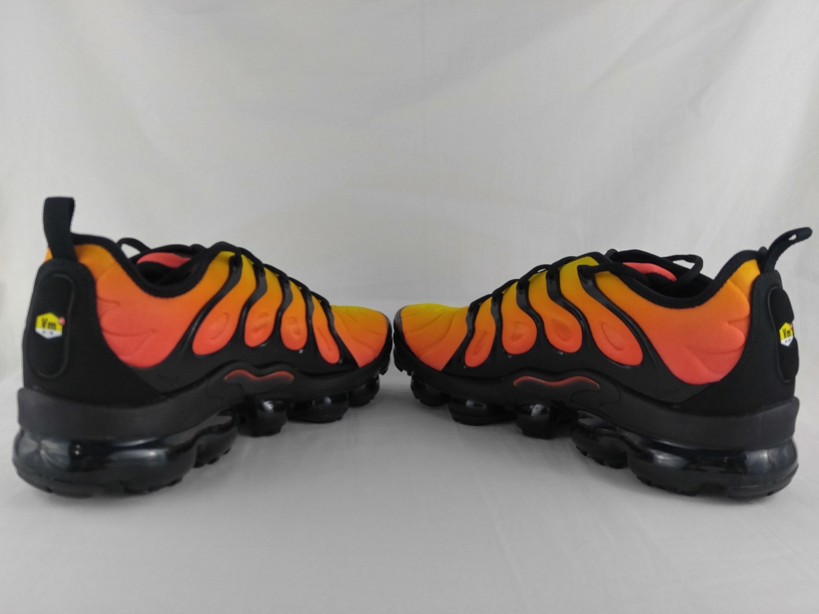nike vapormax plus sunset orange