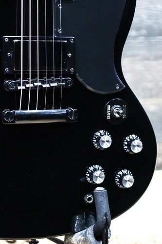Epiphone Tony Iommi G-400 Gibson USA Iommi Pickups Ebony Electric Guitar w/Case - Picture 8 of 24