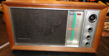 1970’s Panasonic Table Top Radio AM-FM Walnut RE7259 Works great !
