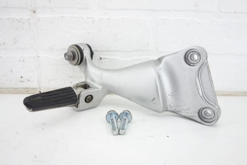 Оригинальная задняя правая пассажирская опора для Suzuki Hayabusa 99-07 годов выпуска 43600-24f00 - Изображение 2 из 4