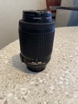 Nikon DX AF-S Nikkor 55-200mm 1:4-5.6G ED VR Zoom Lens - Nice - Fast Shipping