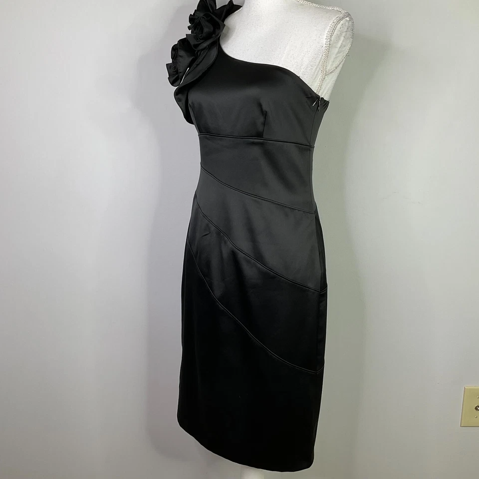 Mini Vestido Jessica Simpson Un Hombro Negro Mujer Talla 6 Roseta Origami Satinado Foto 3 de 4