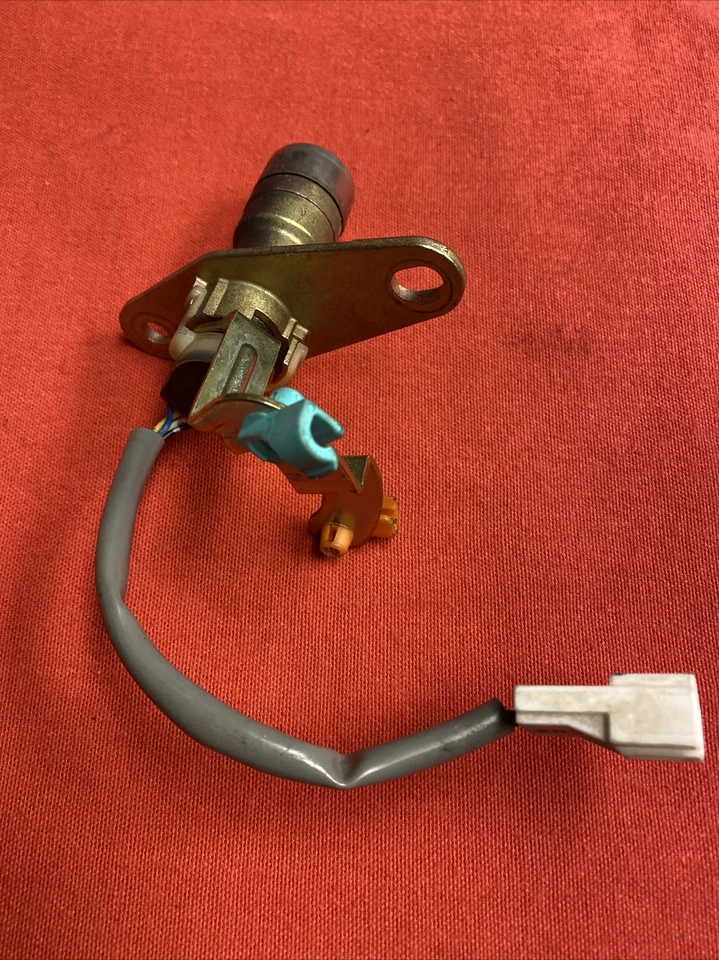 2000 - 2003 英菲尼迪 QX4 后后备箱锁开关原始设备制造商 — 第 4/4 张图片