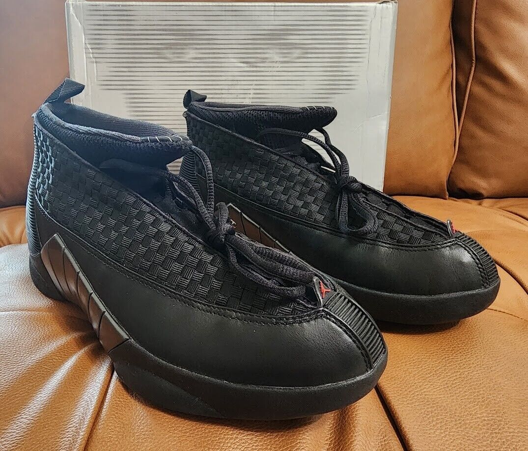 Air Jordan 15 XV OG Black Varsity Red - Sz 9.5 (136029-061 Air Jordan 15 XV OG Black Varsity Red - Sz 9.5 (136029-061