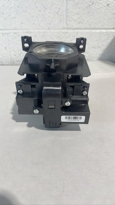 Sanyo PLC-WM5500 PLC-XM150 610-346-9607 POA-LMP136 Projector Lamp Ushio Bulb