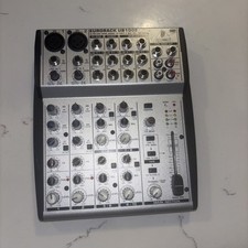 Behringer Eurorack UB1002 Mixer no power supply