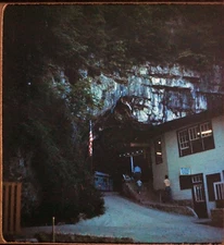 Entrance to Meramec Caverns - 1950s Stereo Realist 3D Slide a bit dark #1589