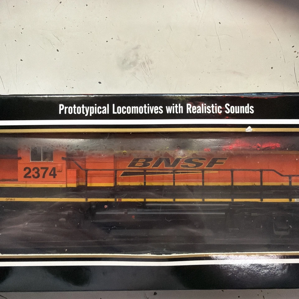 Locomotiva a diesel Atlas 10004571 HO BNSF "H4" GP38-2 com DCC e som #2323 - Imagem 2 de 3