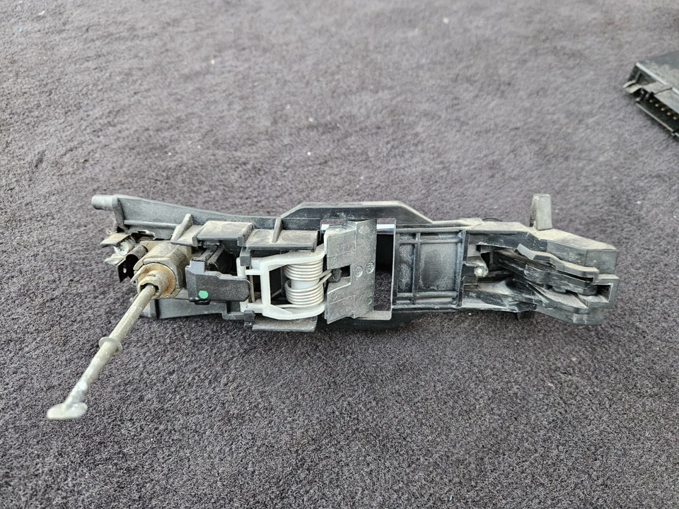 Mercedes-Benz CLS500 C219 2004-2010 ~ MANIJA PUERTA DELANTERA IZQUIERDA ~ A2197600570 Foto 3 de 4