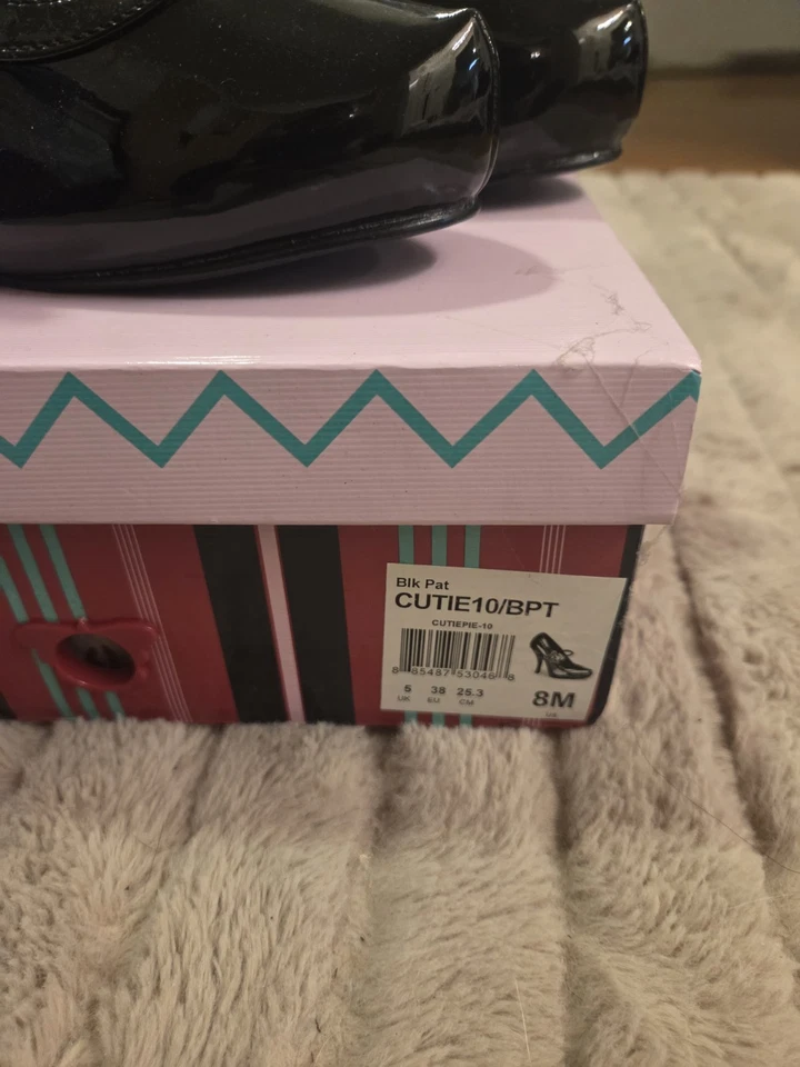 Pinup Couture  Black Patent Leather High Heels Women's  Size 8 - Image 4 of 4