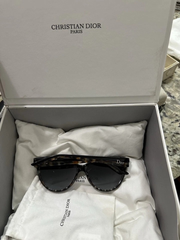 Gafas de sol Dior para mujer Foto 3 de 4