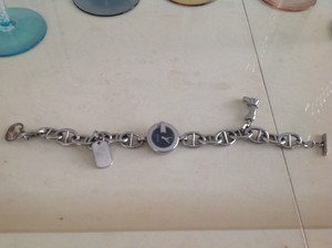 Gucci Charm Braclet Watch Used Needs New Battery And Has One Charm Missing Ebay