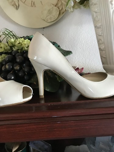 Women' Shoes, Heels by Cato, sz 8, Beige, Cutouts , open-toe - Picture 9 of 18
