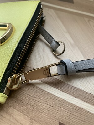 Marc Jacobs The Snapshot Top Zip Multi Wallet with Key Ring Coin