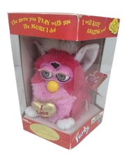 1999 Tiger FURBY VALENTINE S DAY Pink "I Love You" 70-888 Limited Edition READ