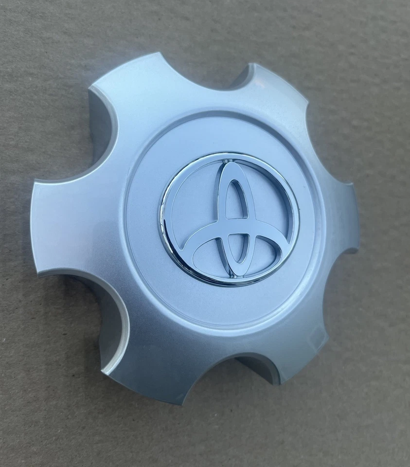 Nuevo 1 pieza TOYOTA Sequoia 2003 04 05 06 07 tapacubos central plata 560-69440 rueda 17" Foto 2 de 4