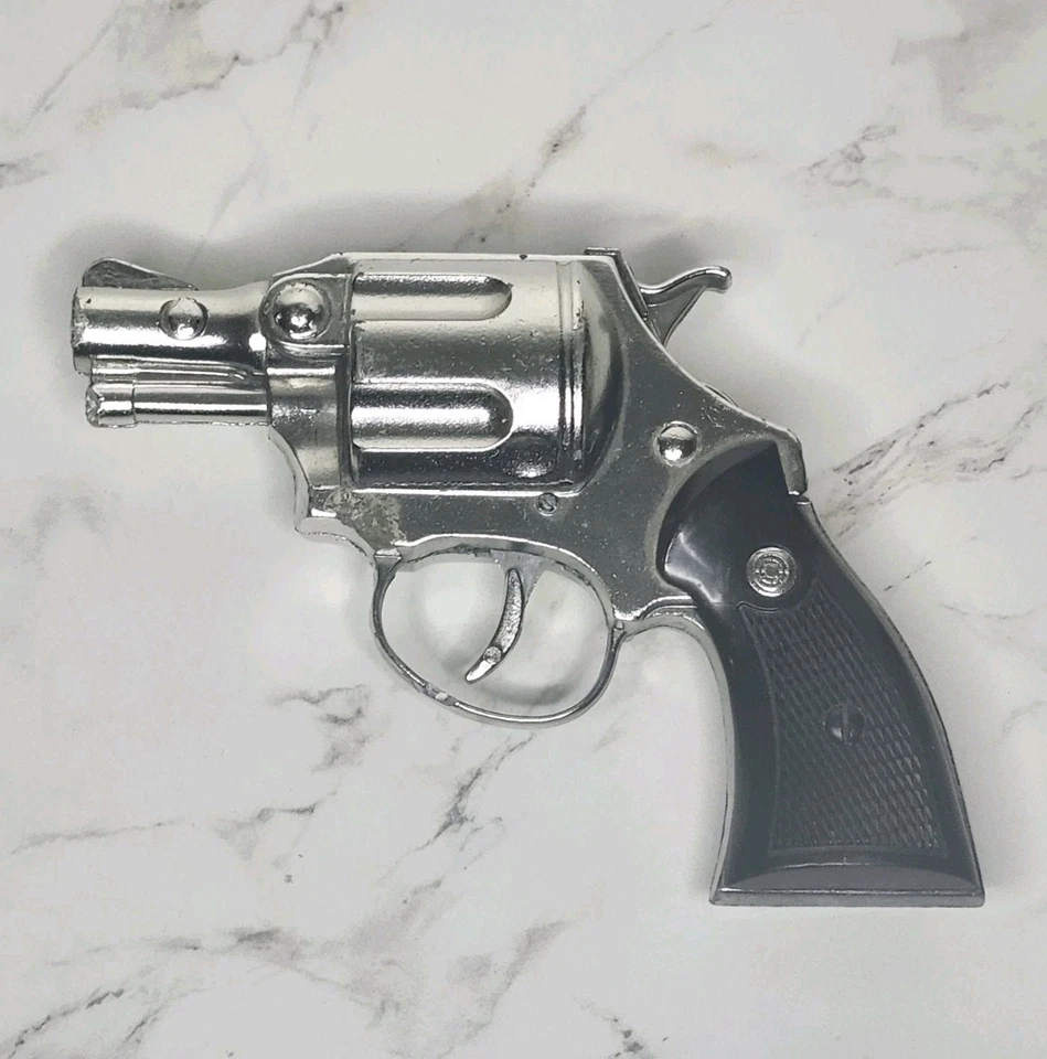 VTG 1990 Tootsietoy Diecast Toy Roll Cap Detective Snub Nose Pistol - Image 2 of 4