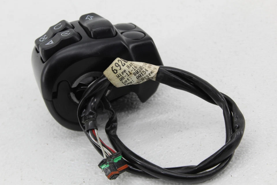 Paquete de interruptores de control derecho Harley Davidson Road King Freewheeler 16-18 Foto 4 de 4