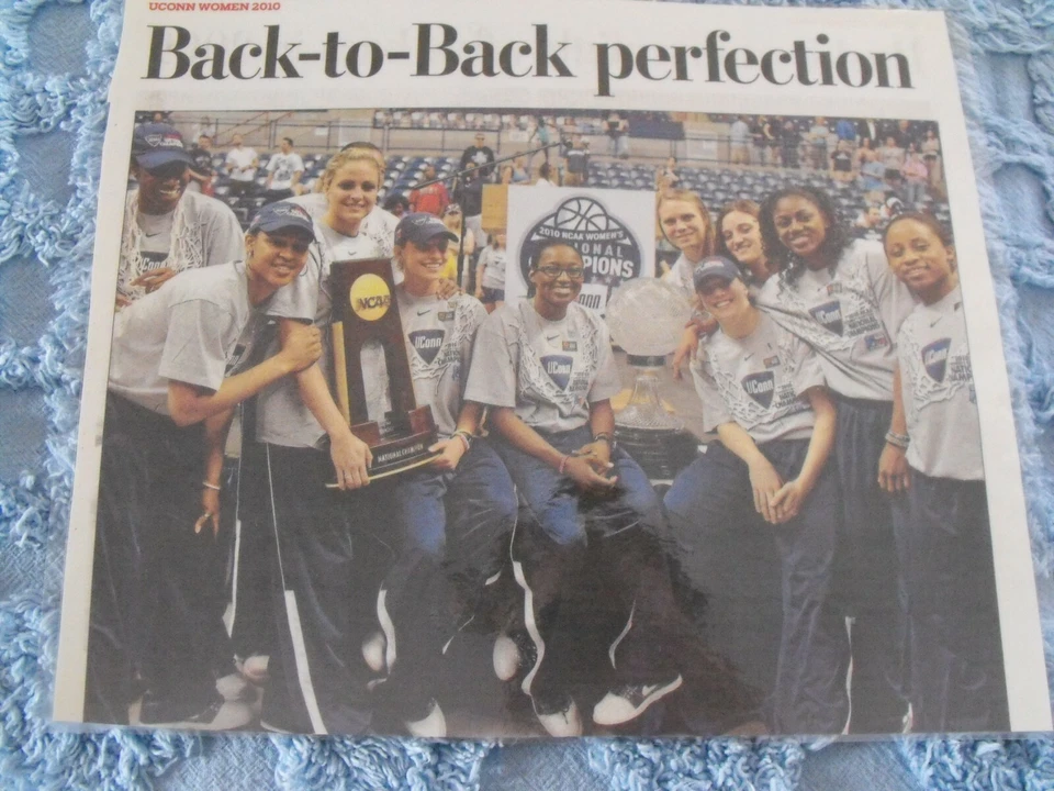 Double-sided Laminated Photo of UConn Women's Basketball Championship Teams - Image 2 of 4