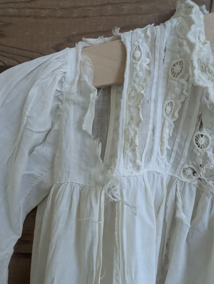 Antiguo Vestido Bebé Blanco Algodón Victoriano Eduardiano Andrajoso Gótico Etéreo Foto 4 de 4