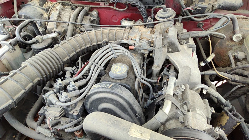 Mazda B2500 1998 1999 2000 2001 conjunto de culata OEM 2,5 L Zzr010100a Foto 2 de 4