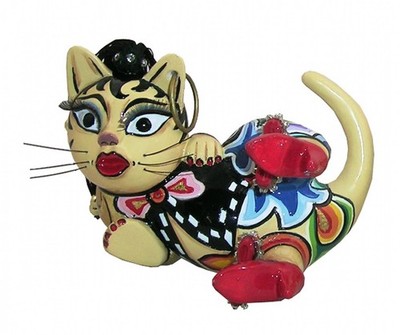 Toms Drag Cat Amy