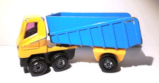 Camión de volteo Matchbox Lesney amarillo azul volquete súper rápido de 6 ruedas