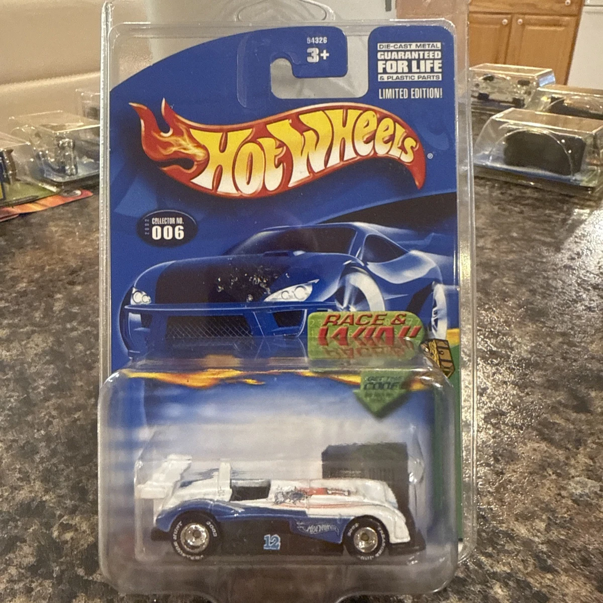 Hot Wheels Treasure Hunt 2002 Vehicle Year Diecast Racing Cars for