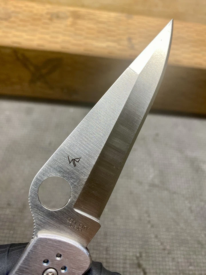 Spyderco-Modelo de Policía-VG 10 Acero-Borde Liso-C07-Bloqueo-LNIB-Tierra Hueca Foto 2 de 4