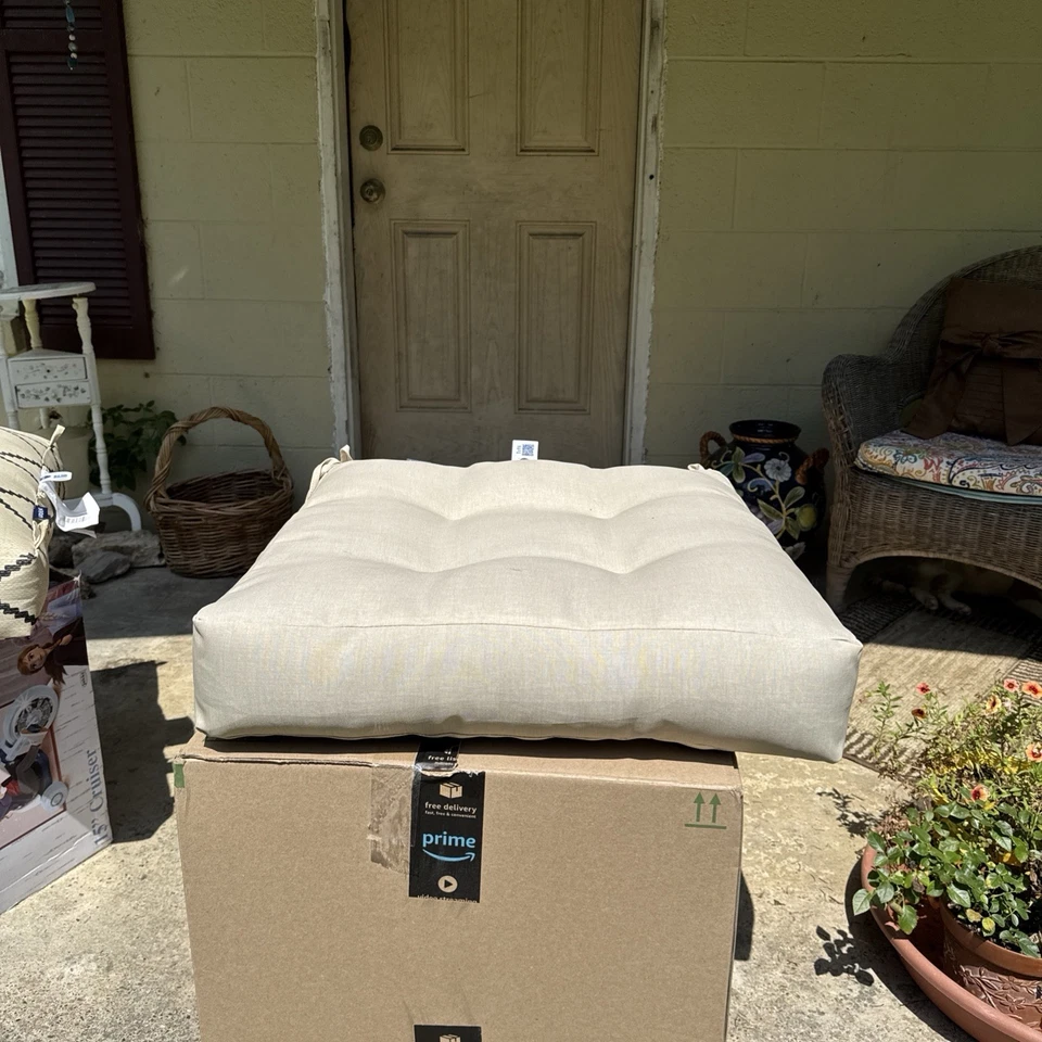 Arden 24"x24"  & 24”x18” Outdoor Deep Seat Cushion Set Water & Fade Resistant - Image 4 of 4