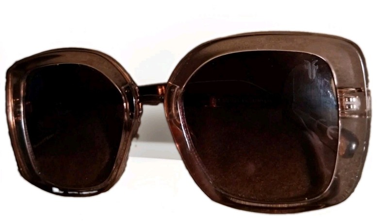 frye Clear Beige Square Frames With 100% UV Protection Gradient Lenses
