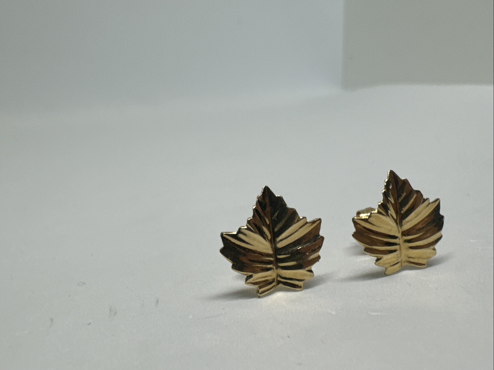 14K Yellow Gold Maple Leaf Earrings Stud - image 7