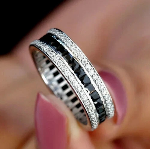 Anillo Princesa Diamante Negro 2Ct Eternidad Creado en Laboratorio Chapado en Oro Blanco 14K Foto 2 de 4