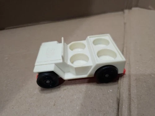 Vintage Fisher Price Little People 4 Seater Jeep Car White/Red 990 A-Frame House