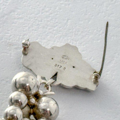 Georg Jensen 217 B Brooch Grape Silver - Picture 6 of 9