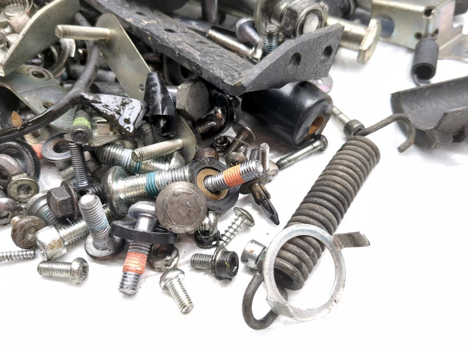 09-17 Yamaha FZ6R FZ6 Reflector Admisión Bota Cush Parts Master Hardware Kit de Pernos Foto 2 de 4