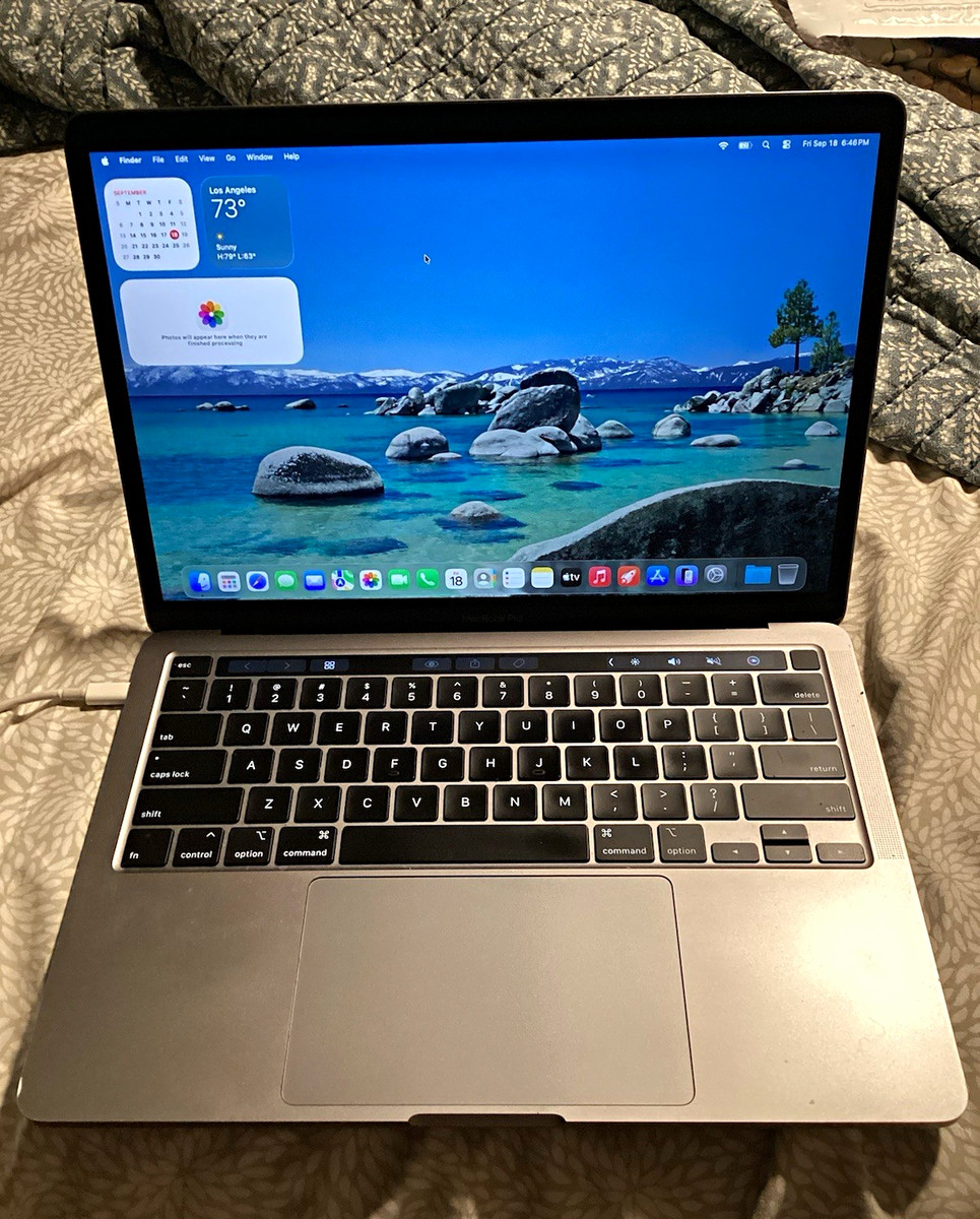 Apple MacBook Pro 13in Gray (2020) Core i5 2GHz 16GB 500GB SSD