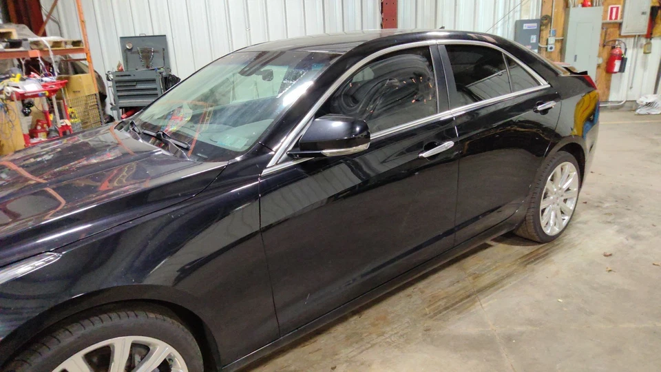 Cadillac ATS LH 2013-2018 puerta delantera del conductor negro Raven-GBA *arañado* Foto 3 de 4