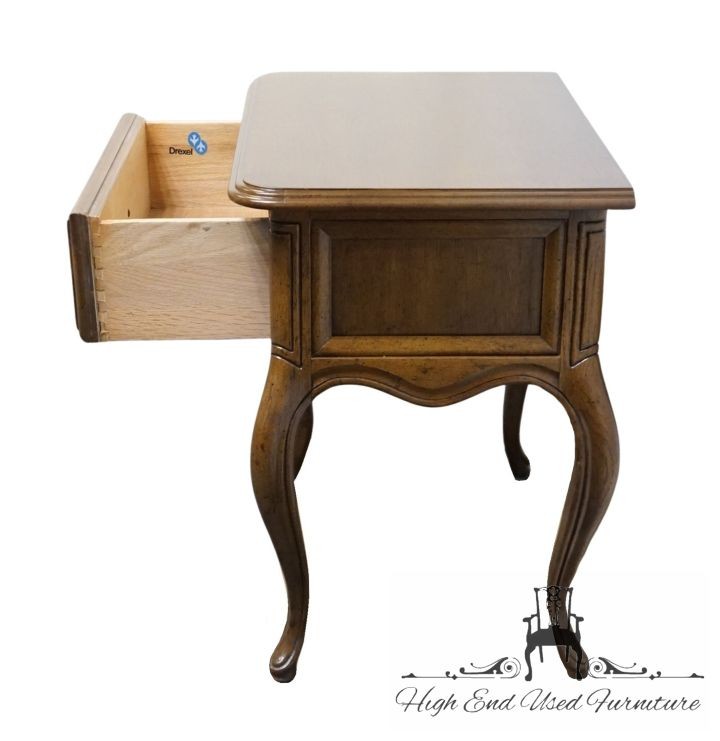 DREXEL HERITAGE Solid Pecan Country French Provincial 26