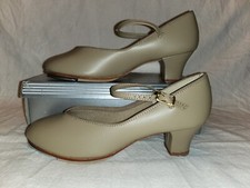 Danshuz Womens 7.5M Carmon Tan Dance Shoe w/ Tap 3349 NIB