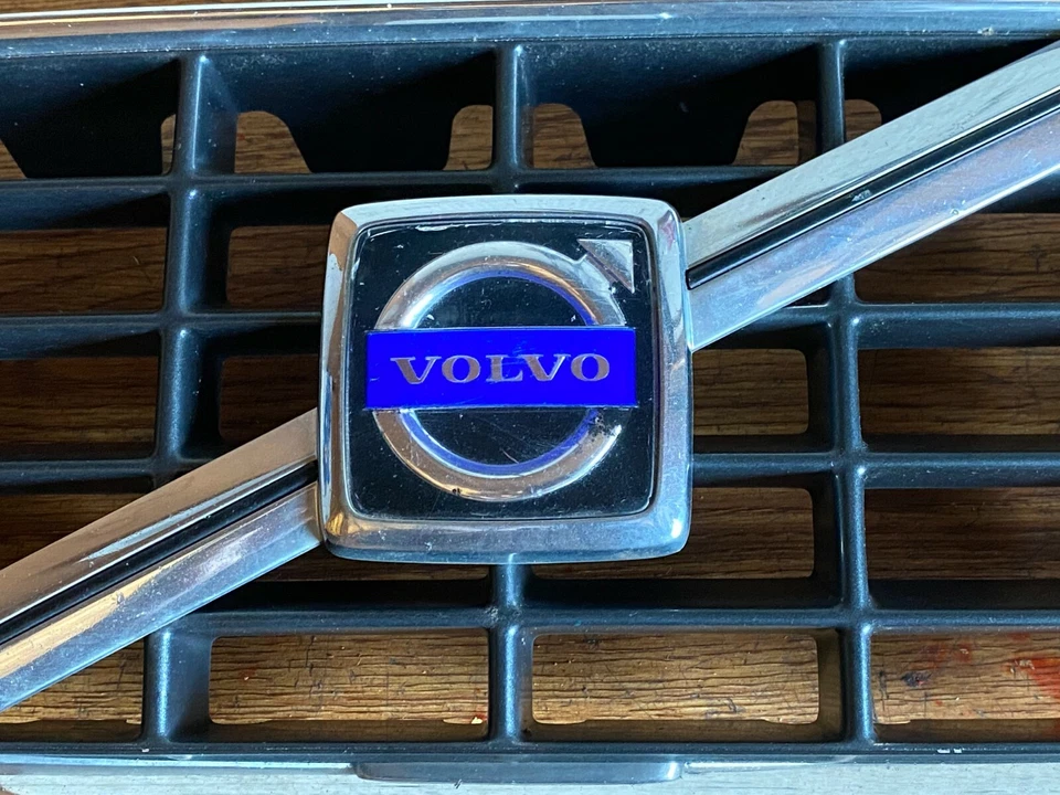 #2001-2004 VOLVO S60 PARRILLA DELANTERA CROMADA OEM 9190740/9151881 Foto 2 de 4