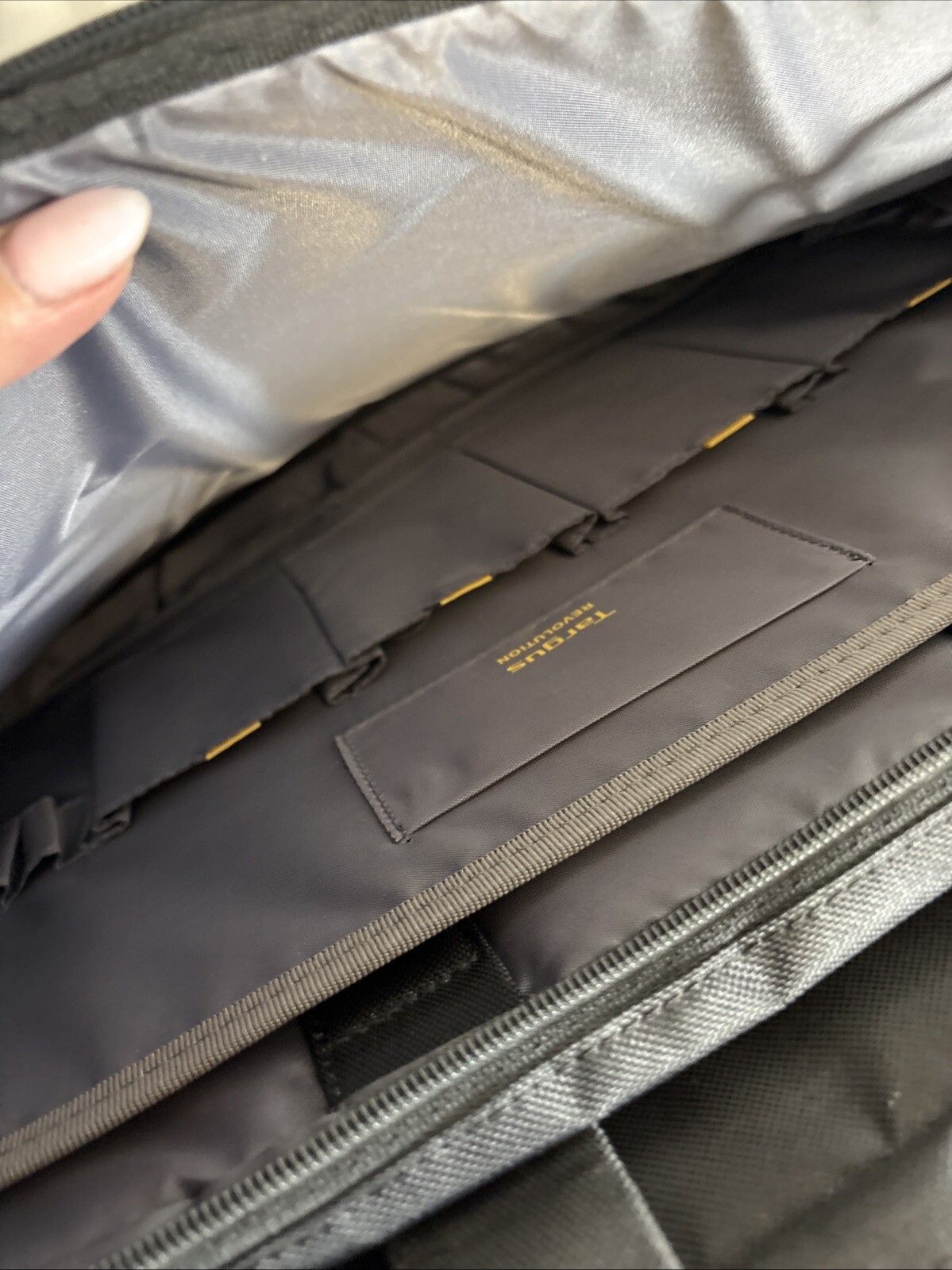 Targus 15.4” Laptop Case Bag  Padded Briefcase Luggage Multi pockets