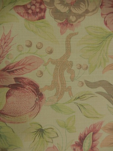 G.S. Tessuti "Tessuto stampato flora e fauna. Rosa verde marrone. 54,5 x 33". F-228 - Foto 7 di 12